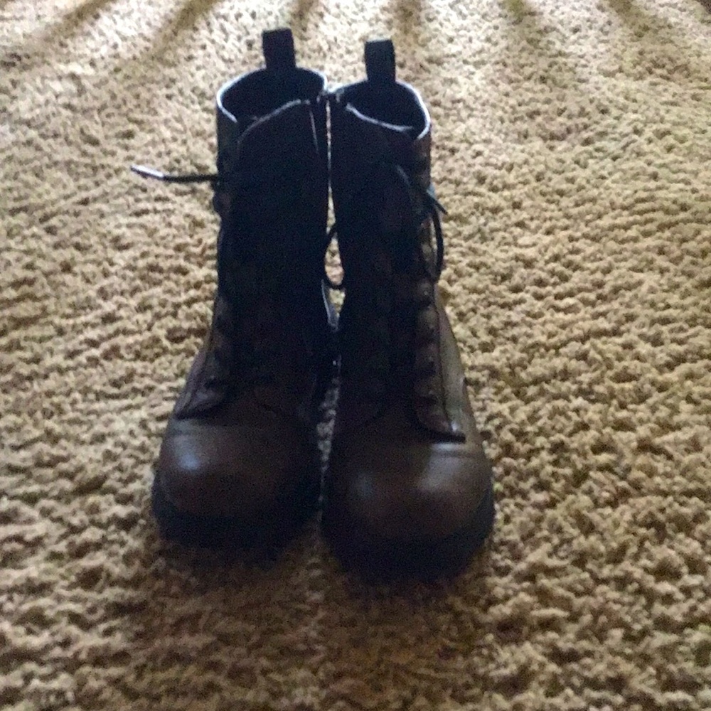 Brown cute combat boots size 8
